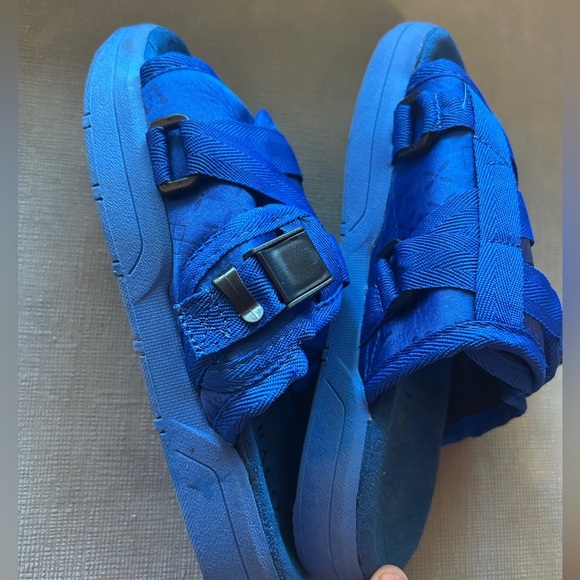 Royal Blue Dracos slides size 7-8 - Picture 3 of 6